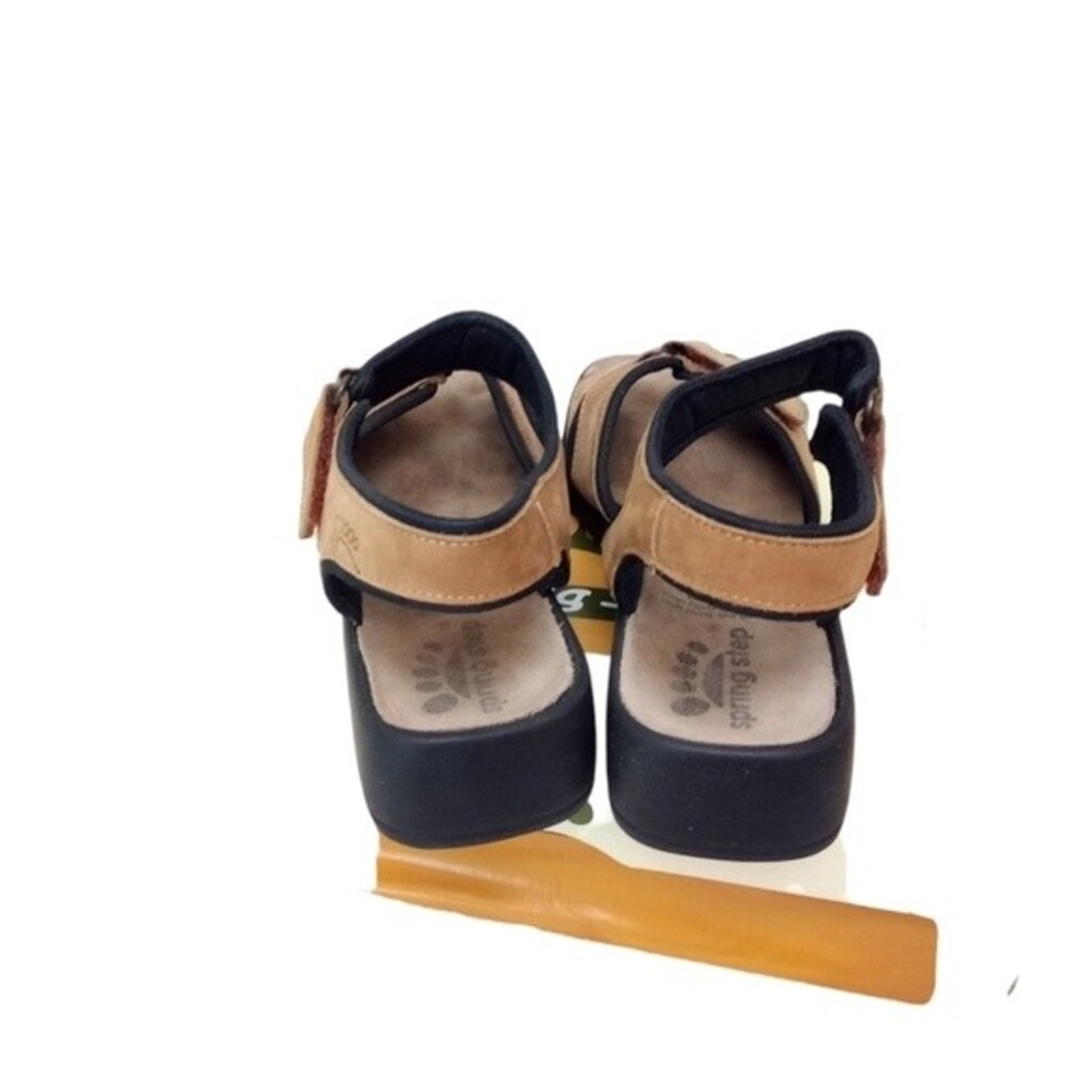 Spring Step Tan Leather Sandals - Picture 4 of 5
